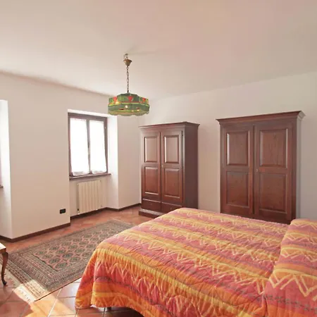 Locazione Turistica Casa Maria Holiday home Travedona